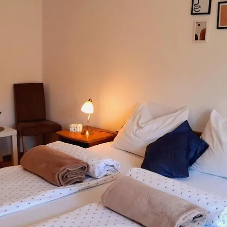 Pansion Ivan & Ivana 3* بول
