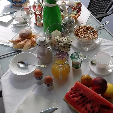 بيت ضيافة Pansion Ivan & Ivana 3*