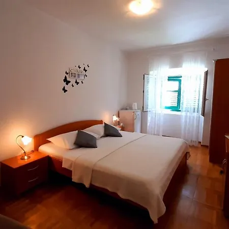 Pansion Ivan & Ivana 3* Bol